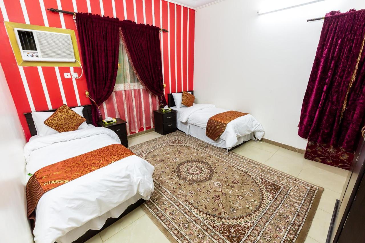 العييري للوحدات السكنية المفروشة الباحة 2 Al Bahah Luaran gambar