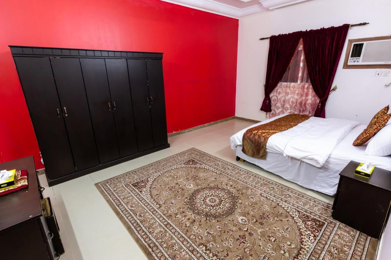 العييري للوحدات السكنية المفروشة الباحة 2 Al Bahah Luaran gambar