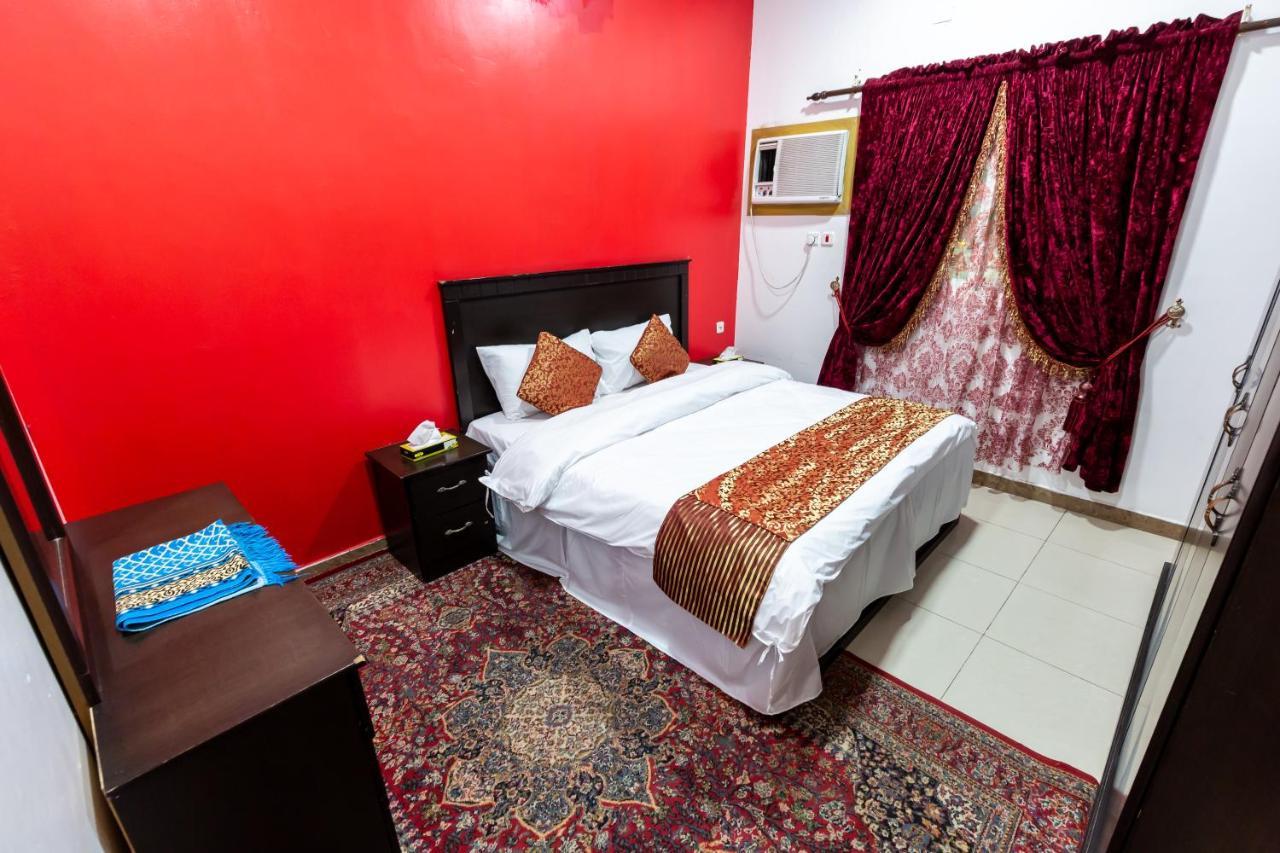 العييري للوحدات السكنية المفروشة الباحة 2 Al Bahah Luaran gambar