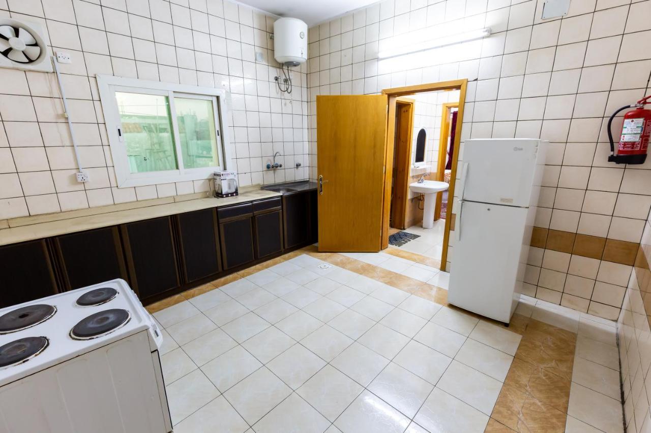 العييري للوحدات السكنية المفروشة الباحة 2 Al Bahah Luaran gambar